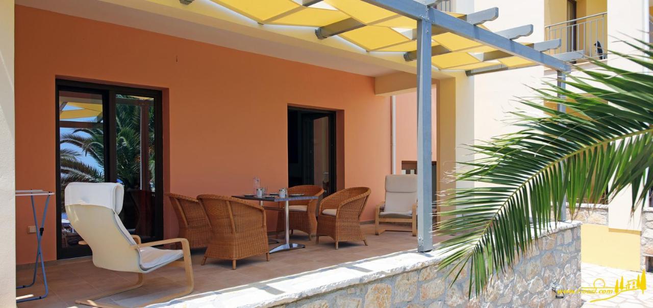 Oasis By The Sea Aparthotel Chiliadou  Exterior foto