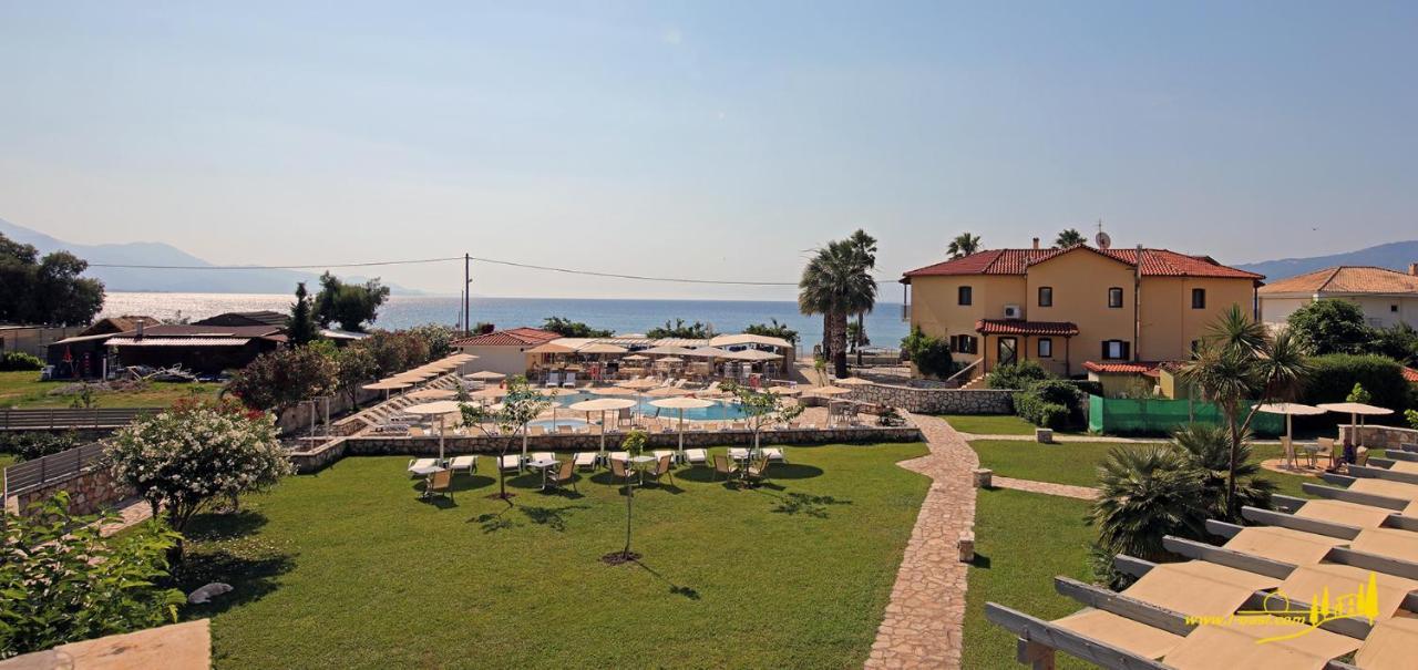 Oasis By The Sea Aparthotel Chiliadou  Exterior foto