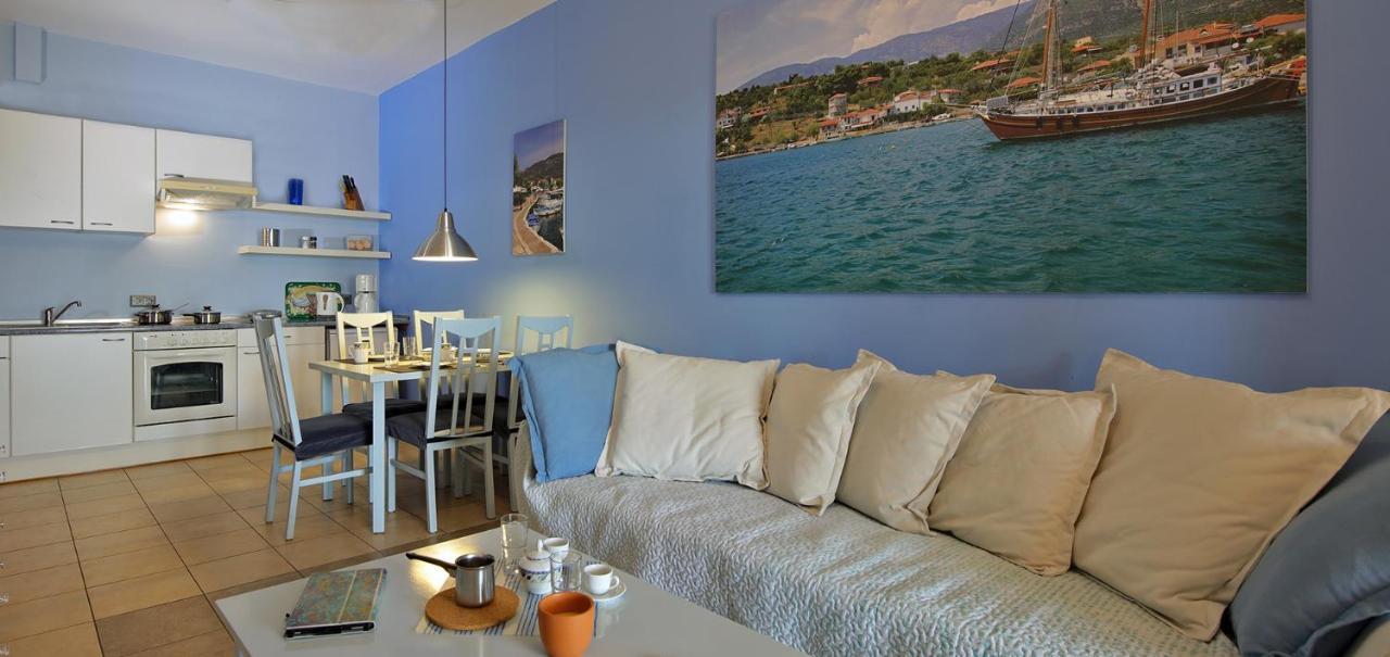 Oasis By The Sea Aparthotel Chiliadou  Exterior foto