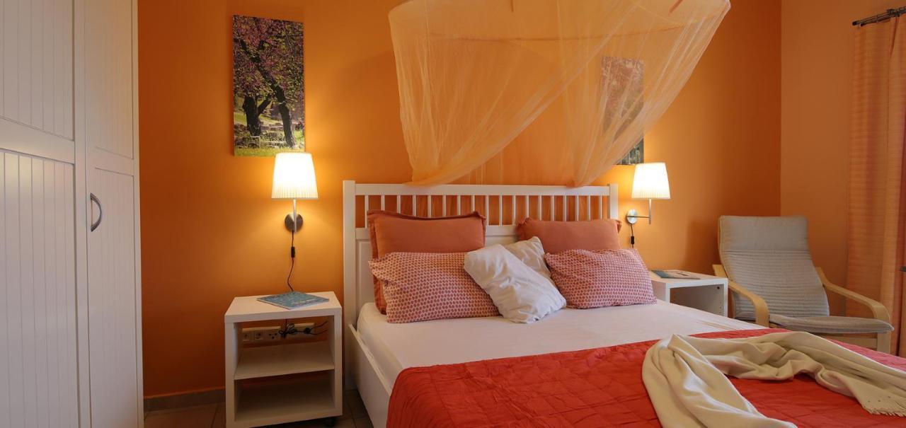 Oasis By The Sea Aparthotel Chiliadou  Exterior foto